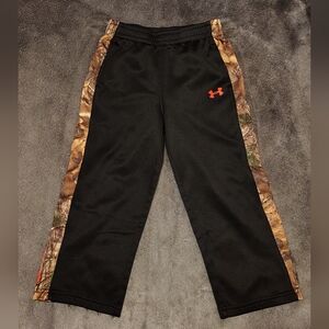 Under Armour Black and Camo Athletic Pants 4T